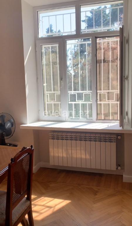 Satılır, köhnə tikili, 5 otaqlı, 145 m², Səbail r.