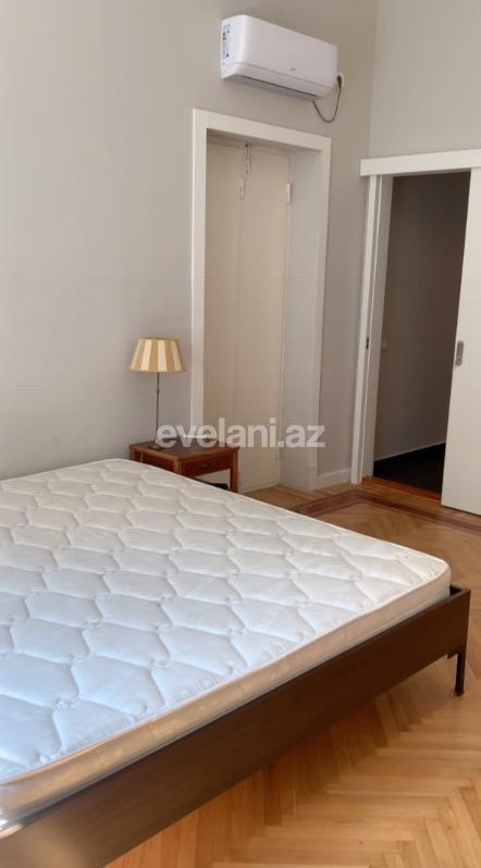 Satılır, köhnə tikili, 5 otaqlı, 145 m², Səbail r.