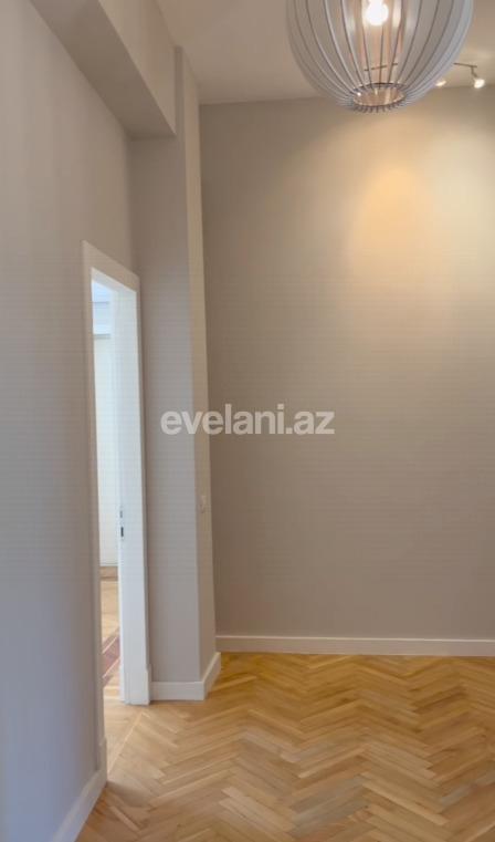 Satılır, köhnə tikili, 5 otaqlı, 145 m², Səbail r.