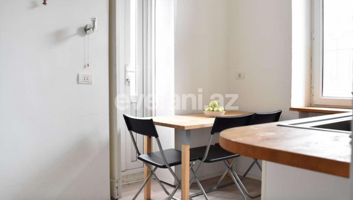 Satılır, köhnə tikili, 5 otaqlı, 145 m², Səbail r.