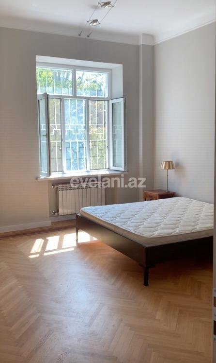 Satılır, köhnə tikili, 5 otaqlı, 145 m², Səbail r.