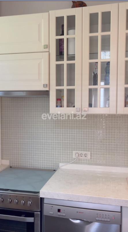 Satılır, köhnə tikili, 5 otaqlı, 145 m², Səbail r.