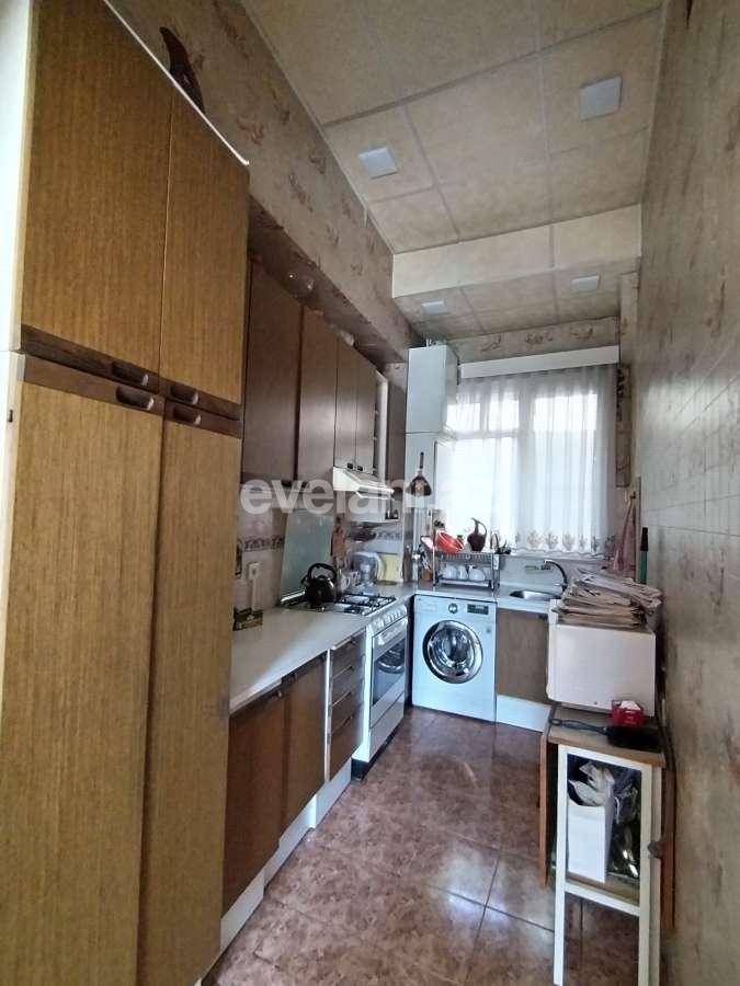 Satılır, köhnə tikili, 4 otaqlı, 100 m², Bakı, Səbail r, İçəri Şəhər m.