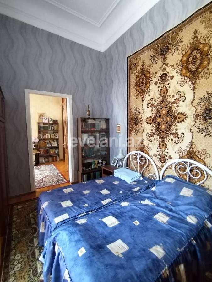 Satılır, köhnə tikili, 4 otaqlı, 100 m², Bakı, Səbail r, İçəri Şəhər m.