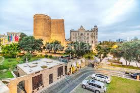 Satılır, köhnə tikili, 4 otaqlı, 100 m², Bakı, Səbail r, İçəri Şəhər m.