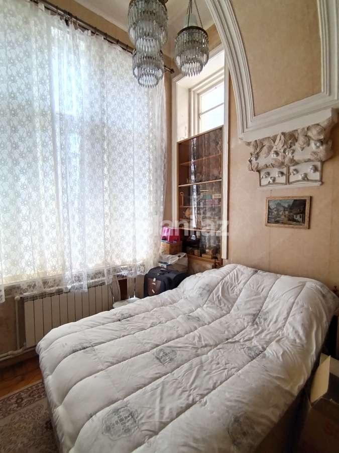 Satılır, köhnə tikili, 4 otaqlı, 100 m², Bakı, Səbail r, İçəri Şəhər m.