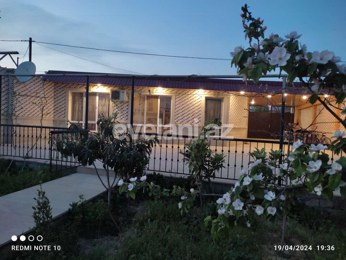 Satılır, həyət evi / bağ, 4 otaqlı, 75 m², Bakı, Abşeron r, Saray q.