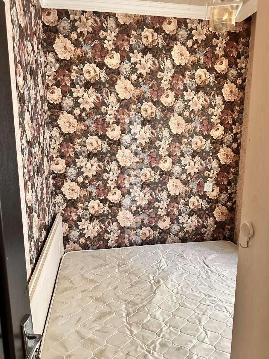 Satılır, köhnə tikili, 1 otaqlı, 30 m², Bakı, Nəsimi r, 4-cü mikrorayon q, Memar Əcəmi m.