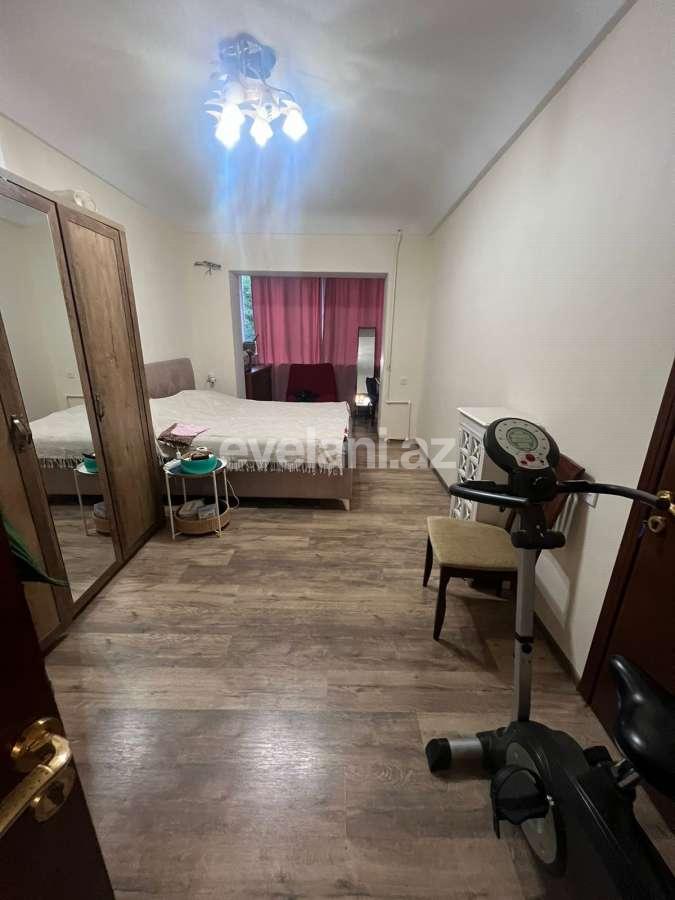 Satılır, köhnə tikili, 3 otaqlı, 85 m², Bakı, Yasamal r, Elmlər Akademiyası m.