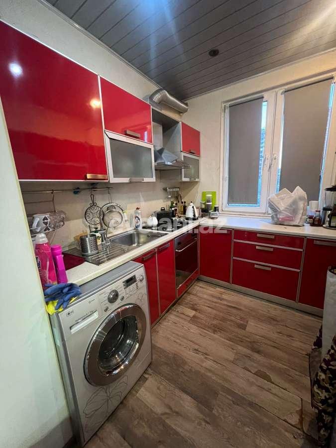 Satılır, köhnə tikili, 3 otaqlı, 85 m², Bakı, Yasamal r, Elmlər Akademiyası m.
