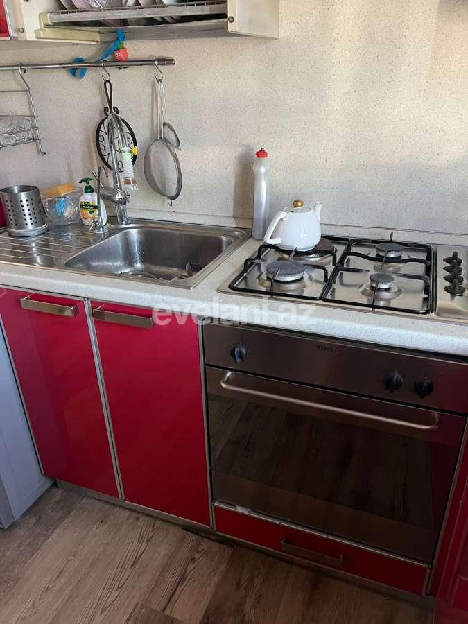 Satılır, köhnə tikili, 3 otaqlı, 85 m², Bakı, Yasamal r, Elmlər Akademiyası m.