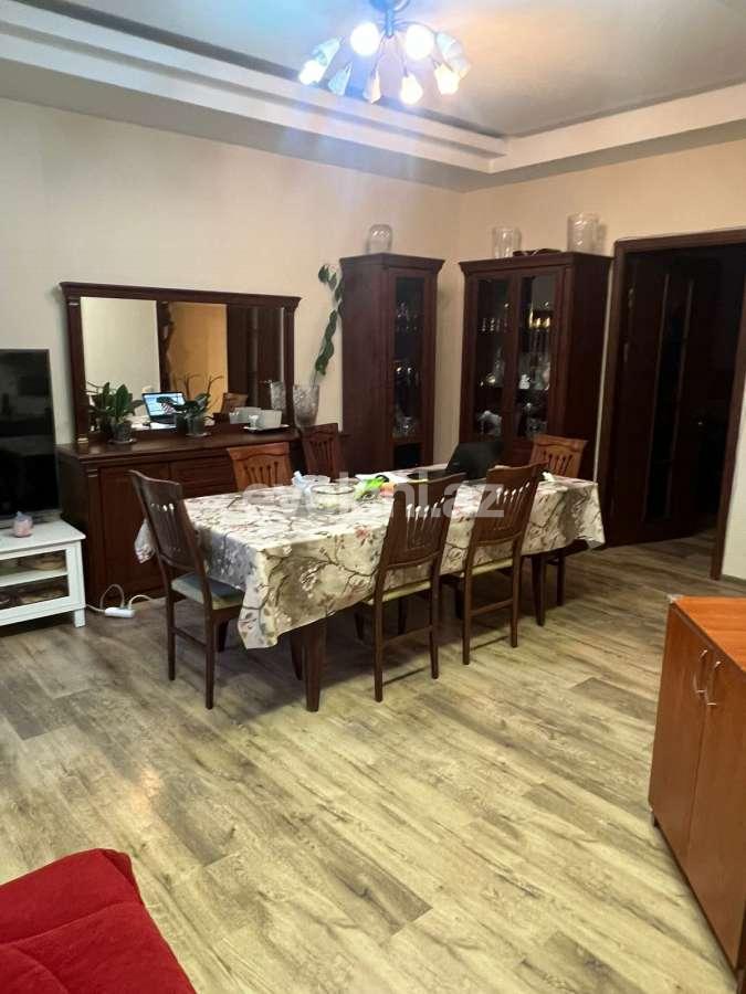 Satılır, köhnə tikili, 3 otaqlı, 85 m², Bakı, Yasamal r, Elmlər Akademiyası m.