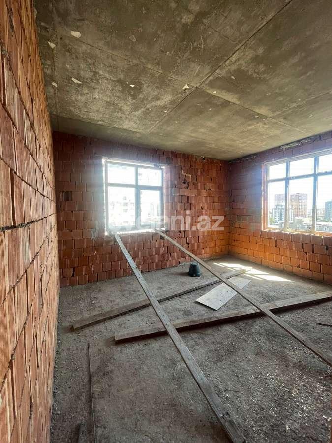 Satılır, yeni tikili, 3 otaqlı, 120 m², Bakı, Binəqədi r, 8-ci mikrorayon q, Azadlıq prospekti m.
