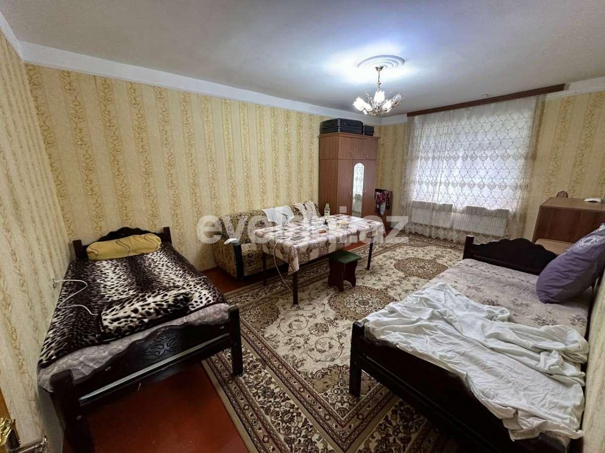 Продаётся, вторичка, 3-комнаты, 56.1 m², Гянджа