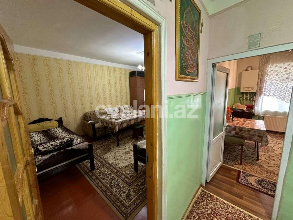 Продаётся, вторичка, 3-комнаты, 56.1 m², Гянджа