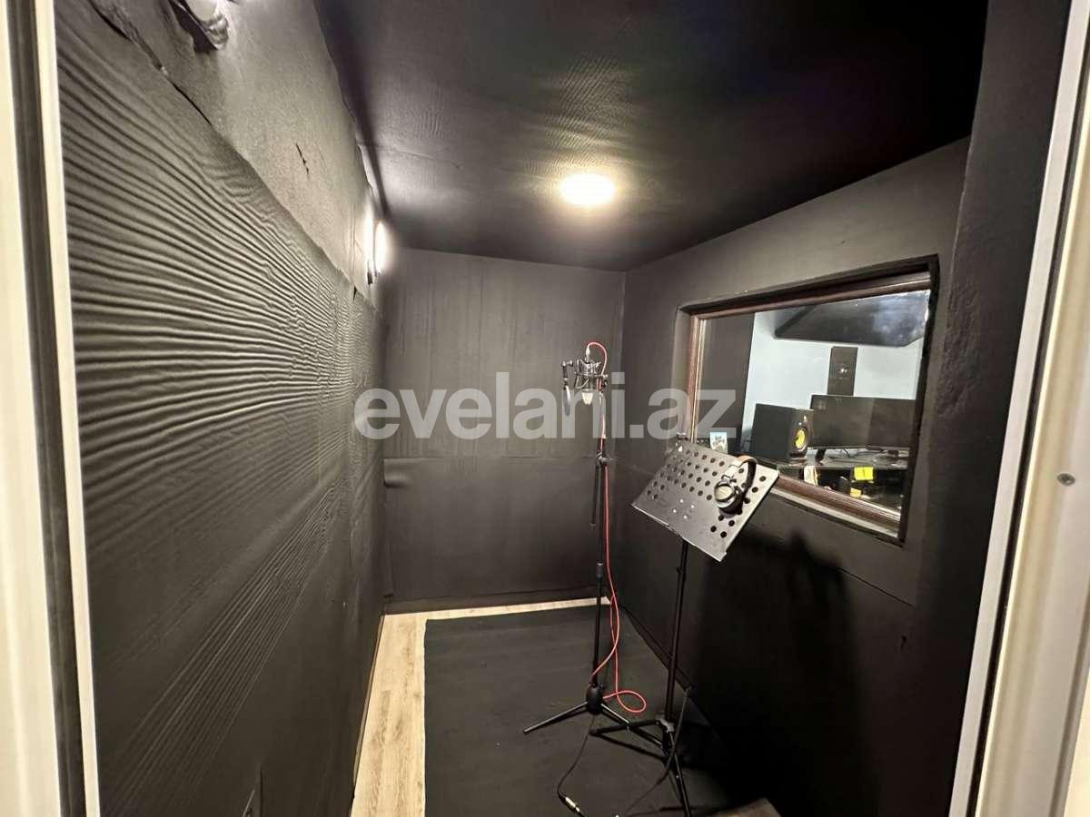 Продаётся, вторичка, 3-комнаты, 56.1 m², Гянджа