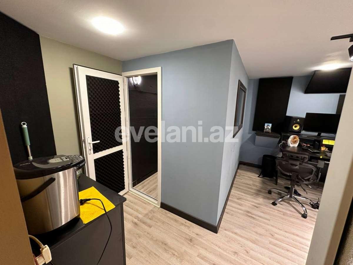 Продаётся, вторичка, 3-комнаты, 56.1 m², Гянджа