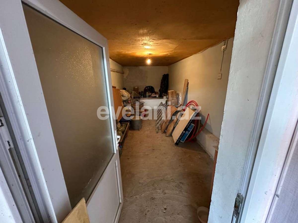 Продаётся, вторичка, 3-комнаты, 56.1 m², Гянджа