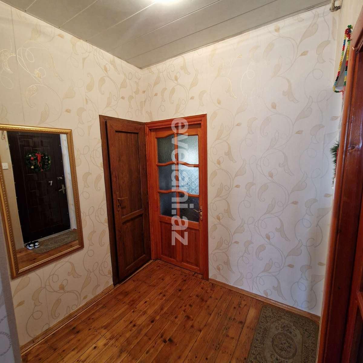 Satılır, köhnə tikili, 2 otaqlı, 60 m², Bakı, Xətai r, Əhmədli q, Həzi Aslanov m.