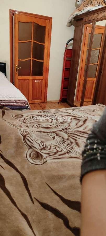 Satılır, köhnə tikili, 2 otaqlı, 60 m², Bakı, Xətai r, Əhmədli q, Həzi Aslanov m.