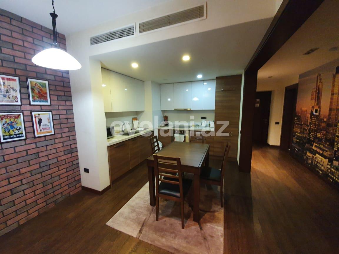 Kirayə verilir, yeni tikili, 2 otaqlı, 90 m², Bakı, Səbail r, Sahil m.