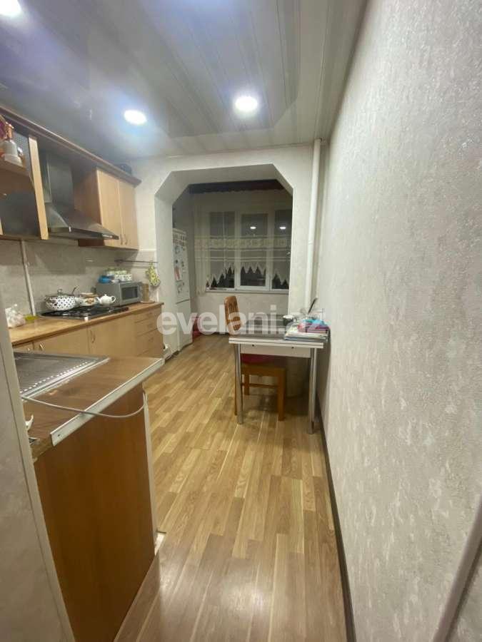 Satılır, köhnə tikili, 3 otaqlı, 75 m², Bakı, Yasamal r, Elmlər Akademiyası m.