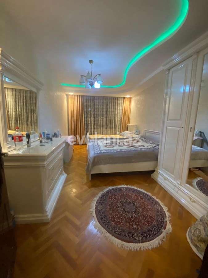 Satılır, köhnə tikili, 3 otaqlı, 75 m², Bakı, Yasamal r, Elmlər Akademiyası m.