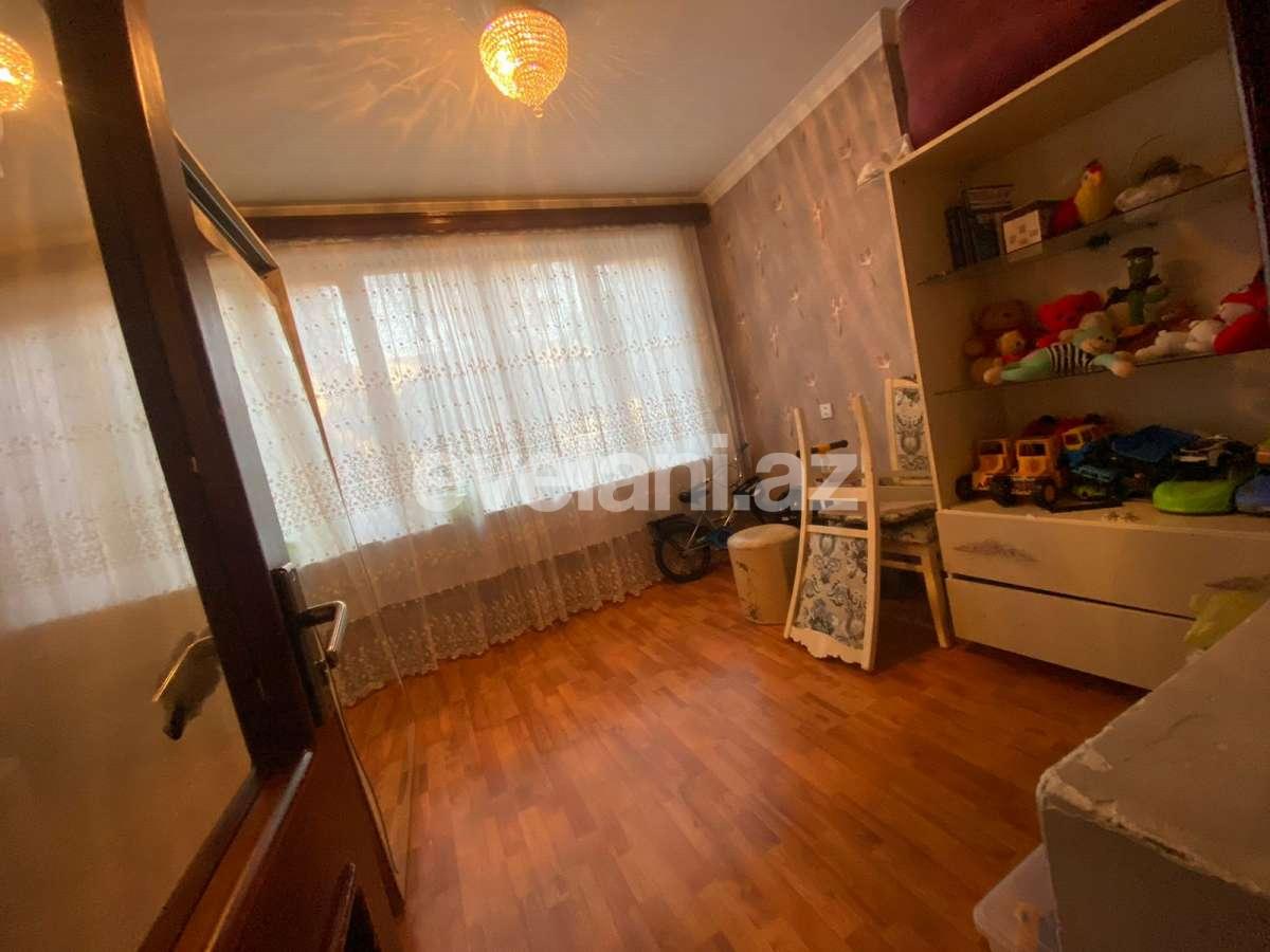 Satılır, köhnə tikili, 3 otaqlı, 75 m², Bakı, Yasamal r, Elmlər Akademiyası m.