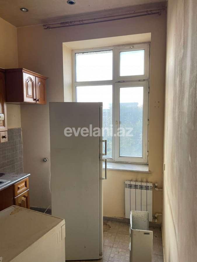 Продаётся, вторичка, 3-комнаты, 67 m², Баку, Сабунчинский r, Бакиханова p, Нефтчиляр m.