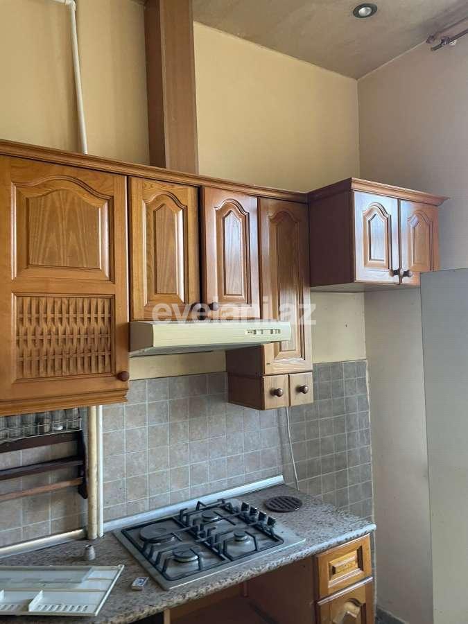 Продаётся, вторичка, 3-комнаты, 67 m², Баку, Сабунчинский r, Бакиханова p, Нефтчиляр m.