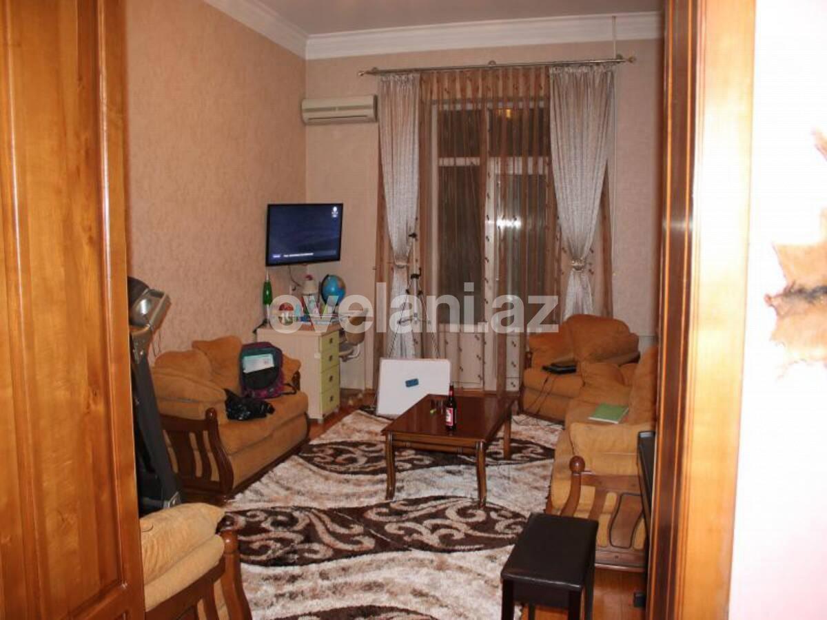 Продаётся, вторичка, 3-комнаты, 67 m², Баку, Сабунчинский r, Бакиханова p, Нефтчиляр m.