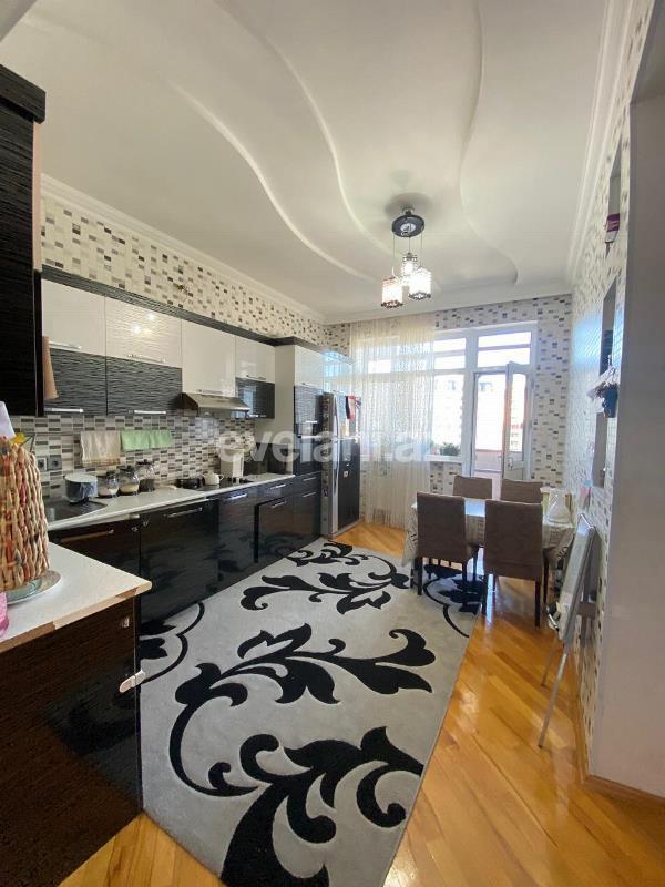 Kirayə verilir, yeni tikili, 13 otaqlı, 110 m², Bakı, Yasamal r, Yasamal q, Elmlər Akademiyası m.