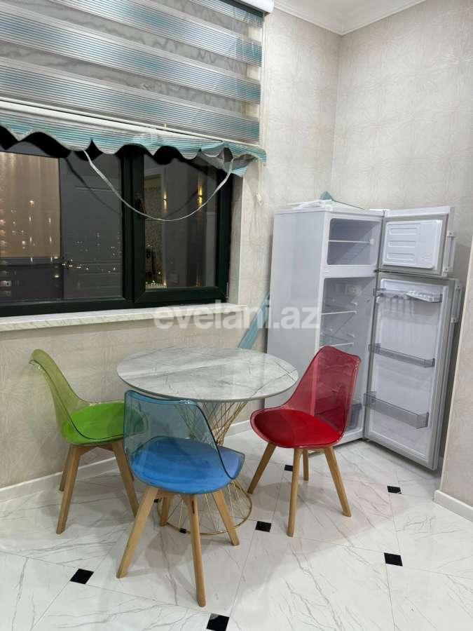 Kirayə verilir, yeni tikili, 2 otaqlı, 70 m², Bakı, Nizami r, Qara Qarayev m.