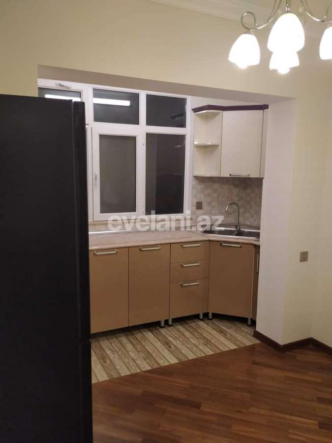 Kirayə verilir, köhnə tikili, 2 otaqlı, 68 m², Bakı, Nəsimi r, 4-cü mikrorayon q, Memar Əcəmi m.