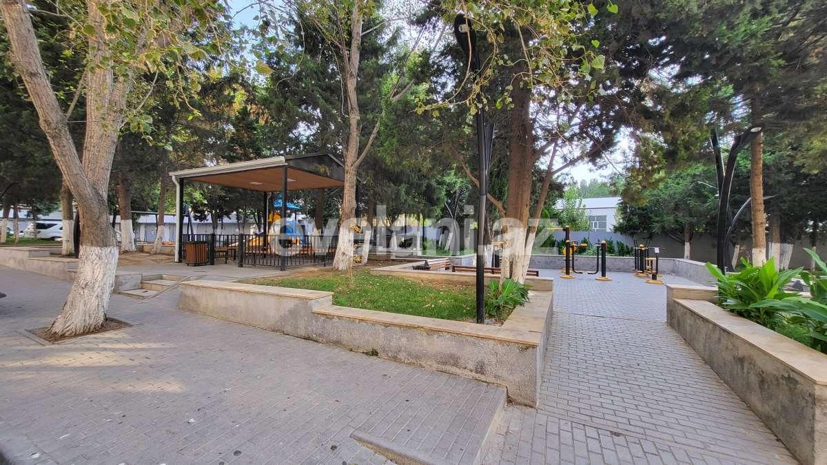 Kirayə verilir, köhnə tikili, 2 otaqlı, 68 m², Bakı, Nəsimi r, 4-cü mikrorayon q, Memar Əcəmi m.