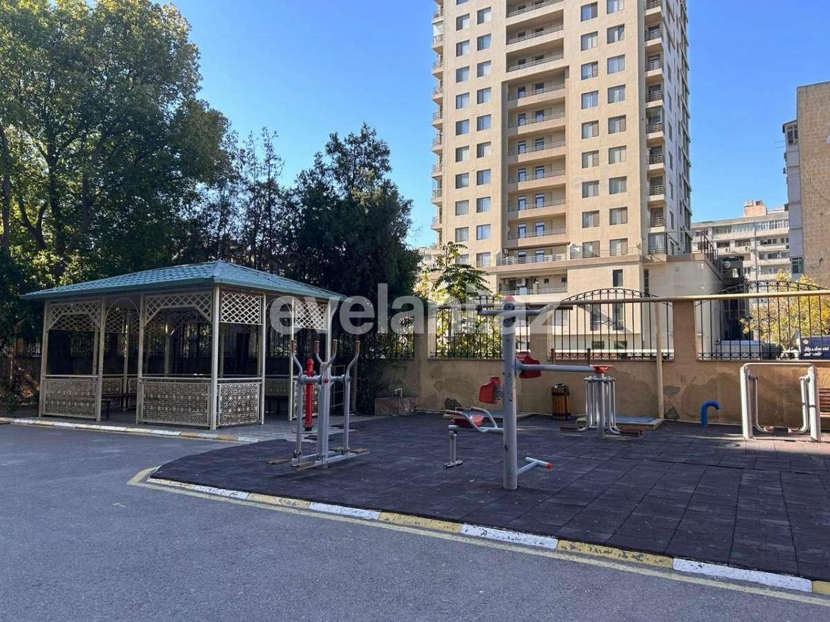 Satılır, yeni tikili, 3 otaqlı, 71.3 m², Bakı, Yasamal r, İnşaatçılar m.
