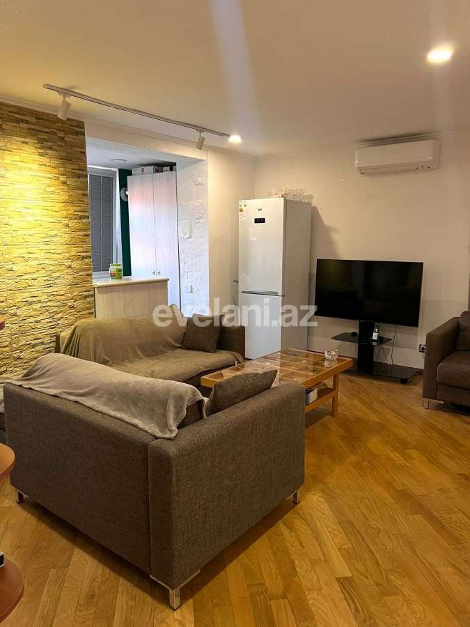 Продаётся, вторичка, 2-комнаты, 33 m², Баку, Хатаинский r, Кара Караев m.