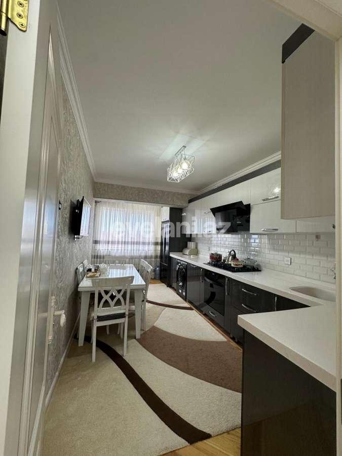 Satılır, yeni tikili, 4 otaqlı, 136 m², Bakı, Nizami r, 8-ci kilometr q, Xalqlar Dostluğu m.