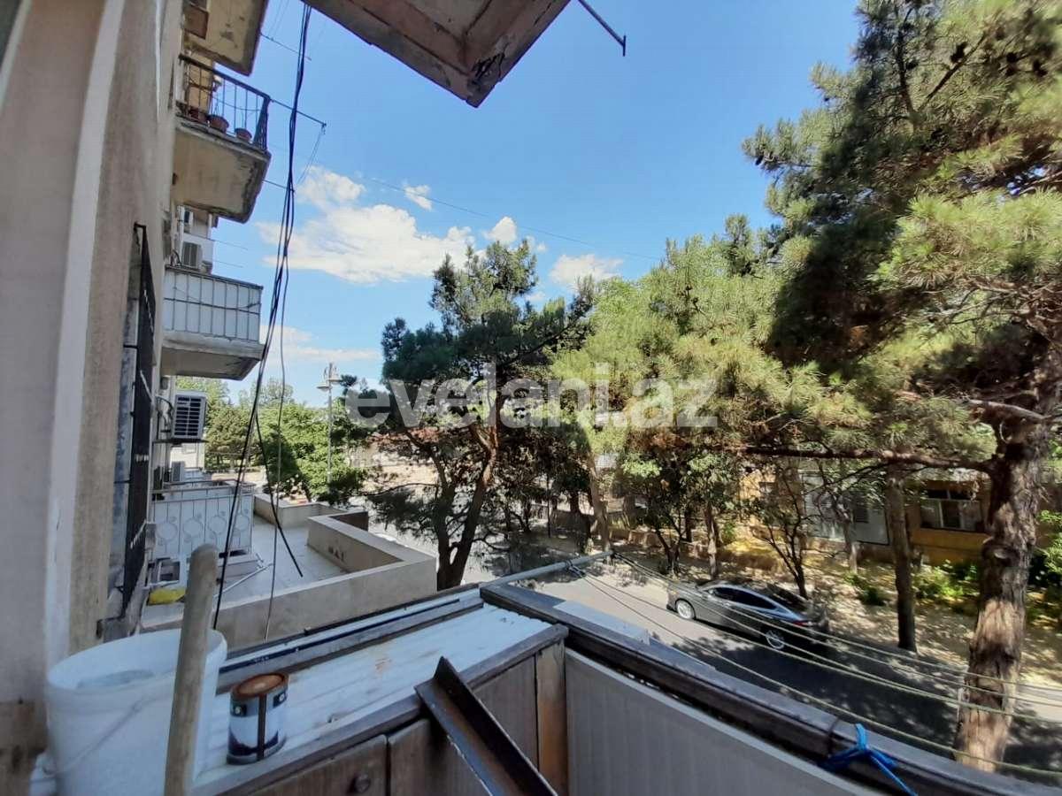 Satılır, köhnə tikili, 2 otaqlı, 43 m², Bakı, Yasamal r, Elmlər Akademiyası m.