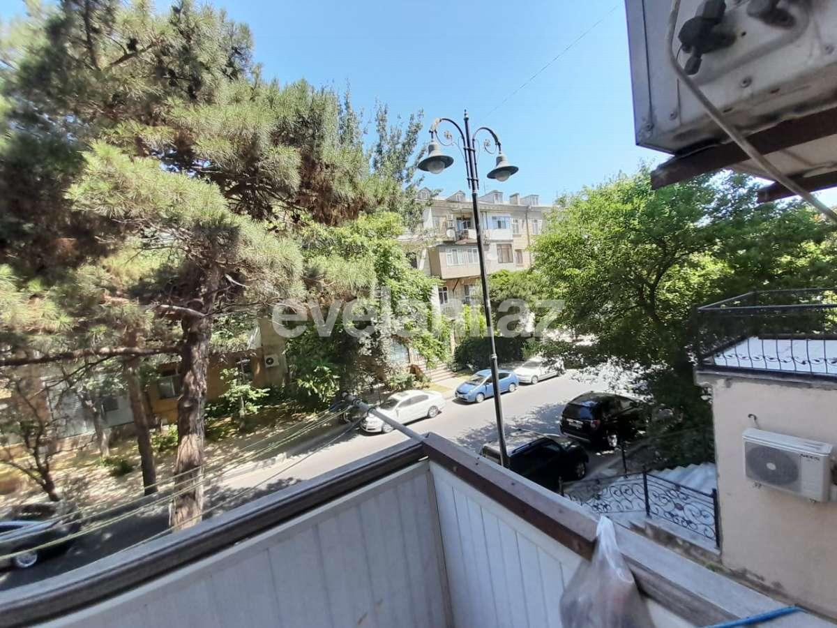 Satılır, köhnə tikili, 2 otaqlı, 43 m², Bakı, Yasamal r, Elmlər Akademiyası m.