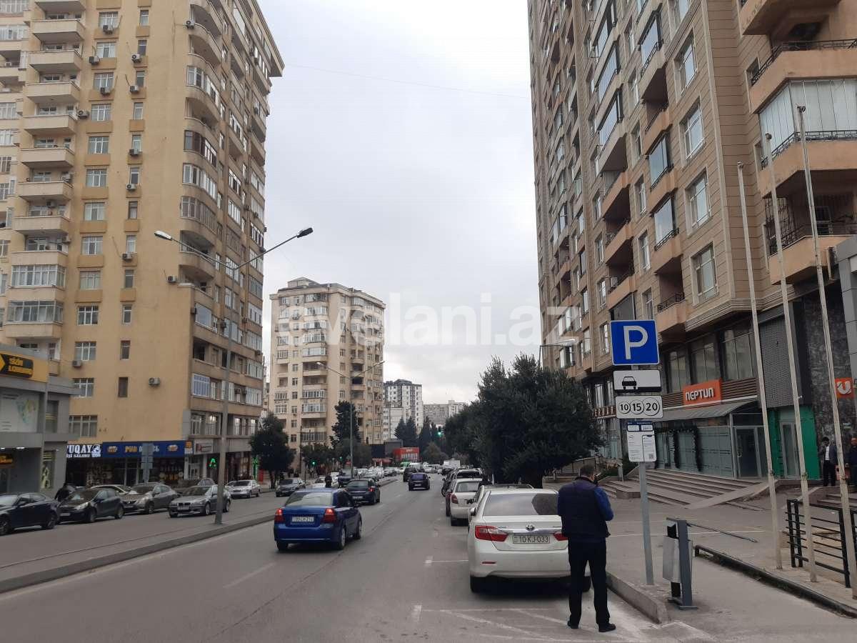 Kirayə verilir, köhnə tikili, 3 otaqlı, 50 m², Bakı, Nəsimi r, 1-ci mikrorayon q, 20 yanvar m.