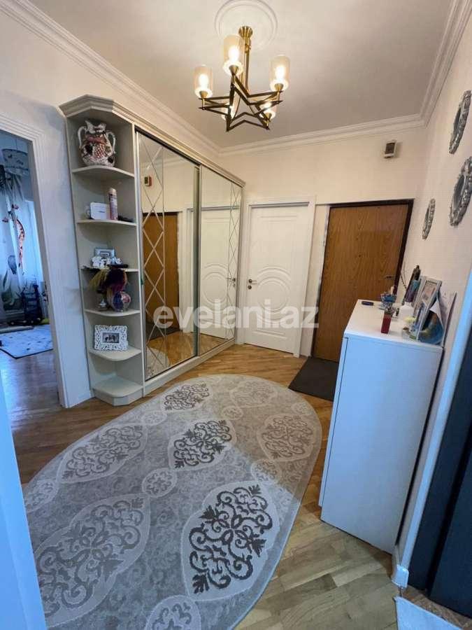 Satılır, köhnə tikili, 4 otaqlı, 110 m², Bakı, Nərimanov r, Gənclik m.