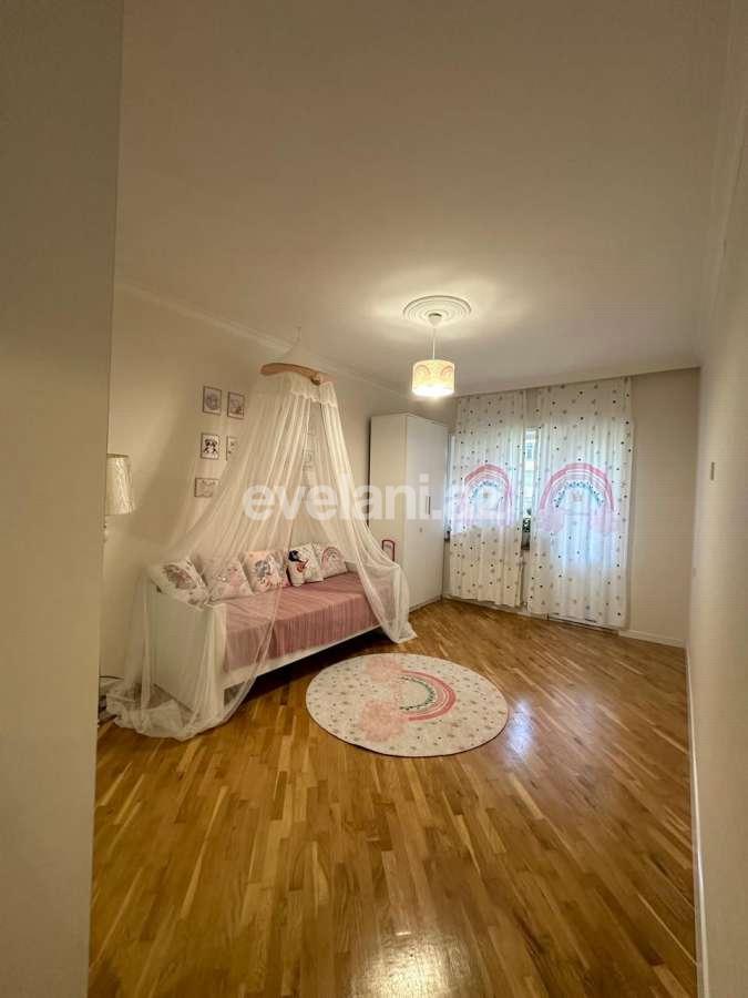 Satılır, köhnə tikili, 4 otaqlı, 110 m², Bakı, Nərimanov r, Gənclik m.