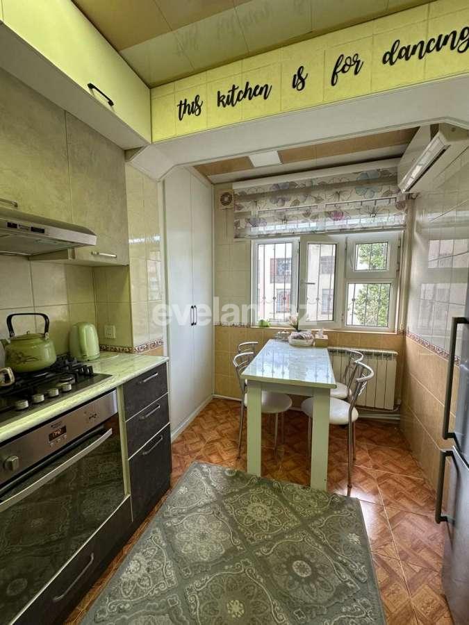 Satılır, köhnə tikili, 4 otaqlı, 110 m², Bakı, Nərimanov r, Gənclik m.