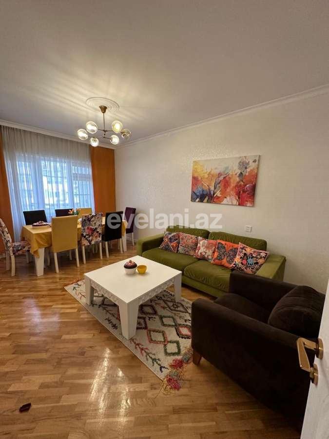 Satılır, köhnə tikili, 4 otaqlı, 110 m², Bakı, Nərimanov r, Gənclik m.