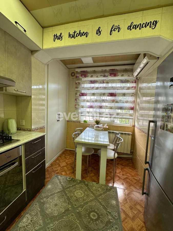 Satılır, köhnə tikili, 4 otaqlı, 110 m², Bakı, Nərimanov r, Gənclik m.