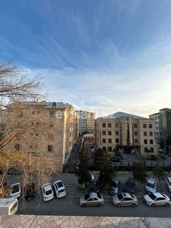 Satılır, köhnə tikili, 2 otaqlı, 55 m², Bakı, Sabunçu r, Bakıxanov q, Neftçilər m.