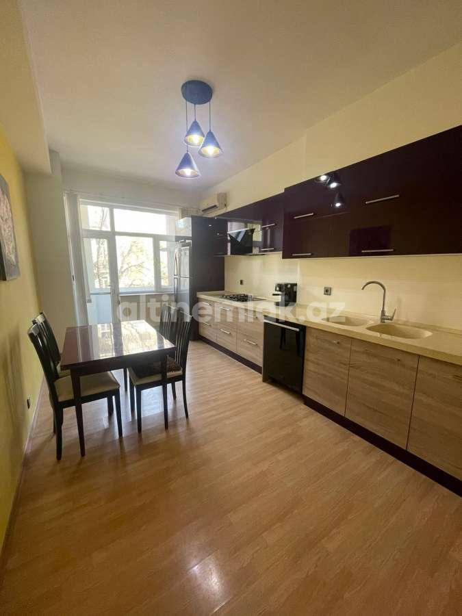 Kirayə verilir, yeni tikili, 3 otaqlı, 170 m²