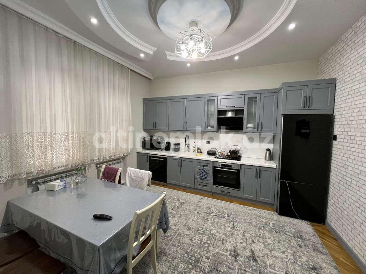 Satılır, həyət evi / bağ, 5 otaqlı, 400 m²