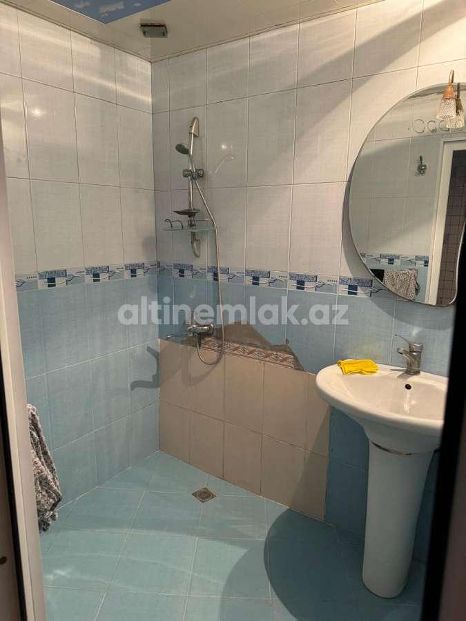 Sale, old building, 3 room, 80 m²